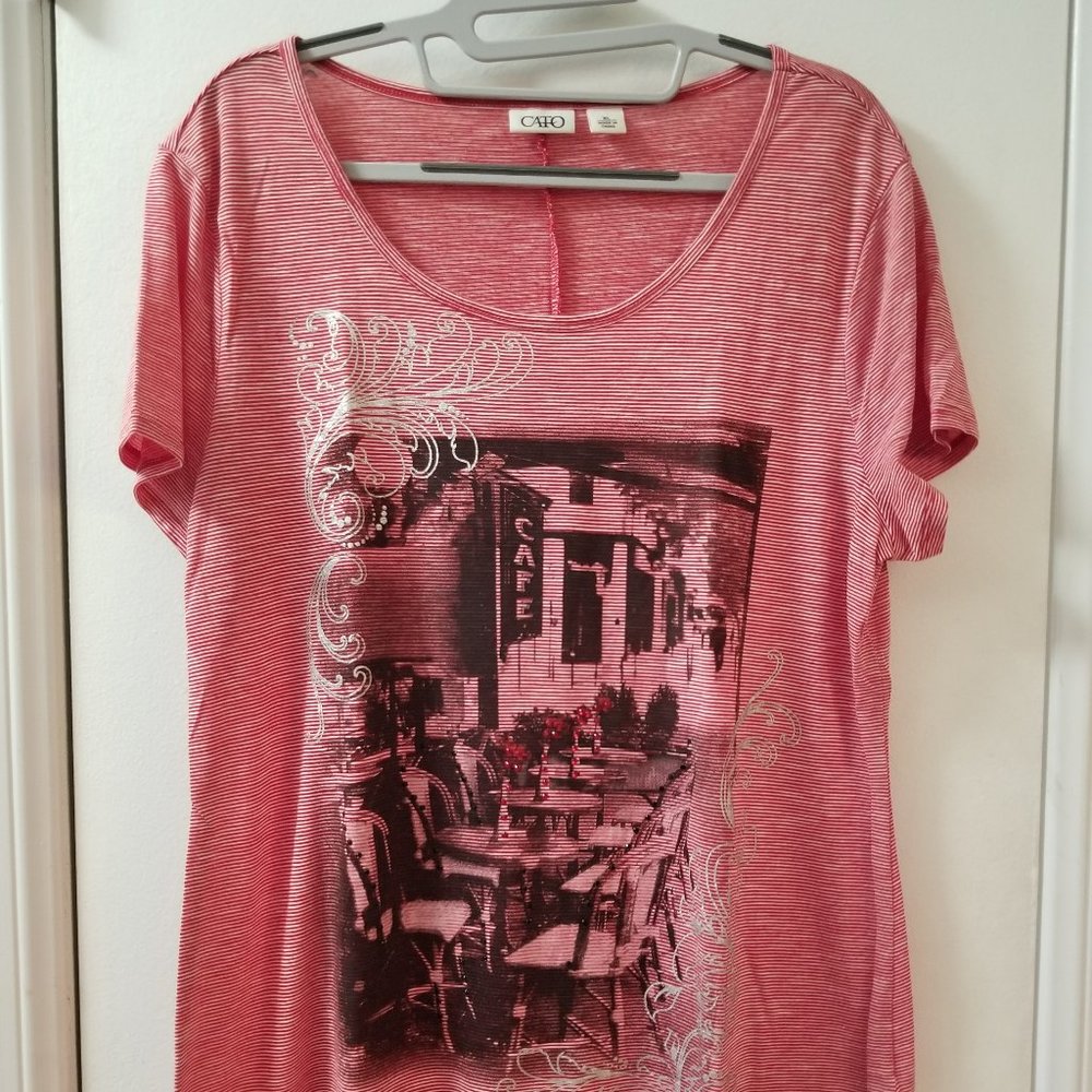 Scoop neck short sleeve Parisian Cafe screen with rhinestones & Foil mini stripe
